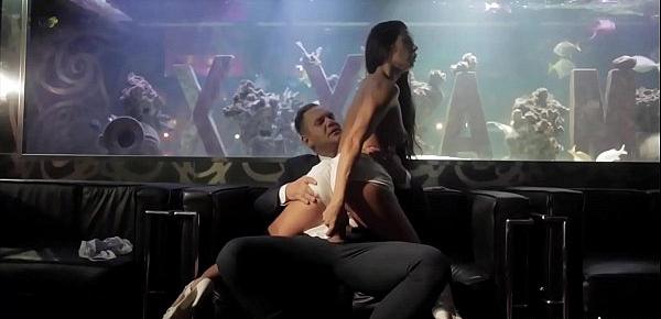  In an elegant strip club, the Spanish Alexa Tomas meets Nacho Vidal. They kiss in public, they undress and he eats her pussy in front of all the attendees